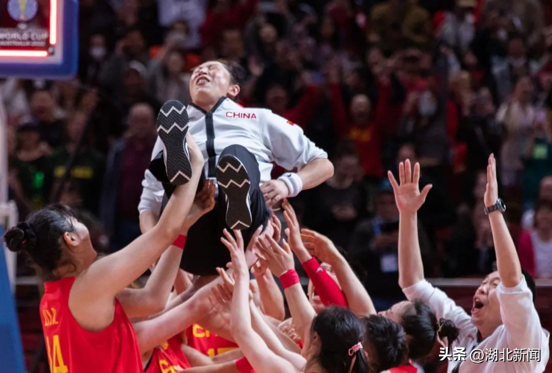 中国女篮时隔28年再进世界杯四强,时隔28年女篮再夺世界杯亚军