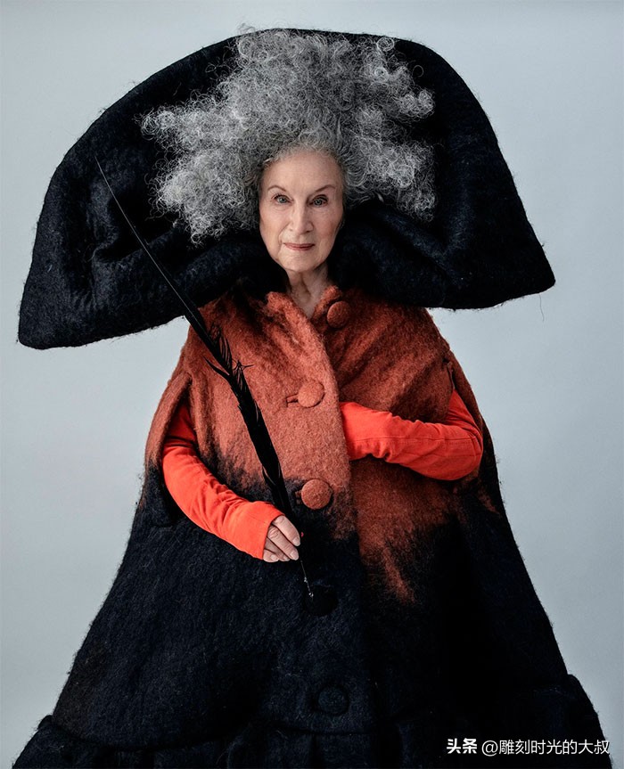 作品充满隐喻与象征主义，讽刺和暧昧：备受赞誉的当代时尚摄影师