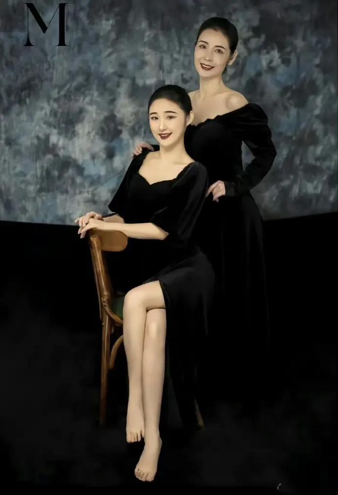 现在流行娶媳妇，都送丈母娘吗？这些母女照也太漂亮了吧