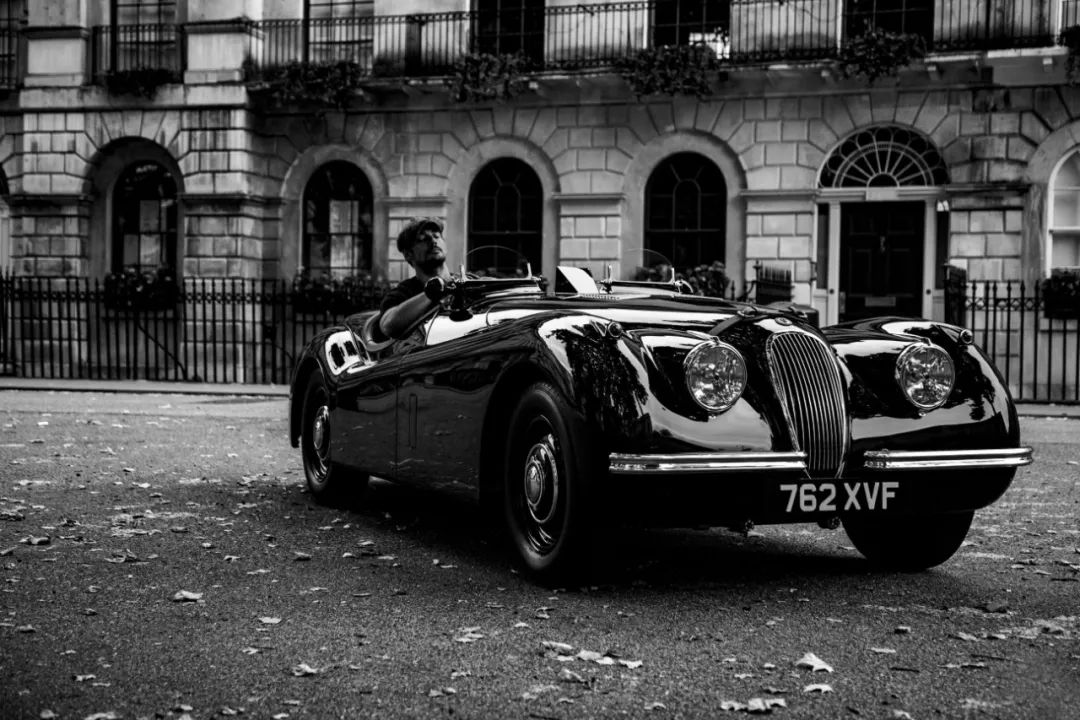 189cm“天使男模”官宣4胎，网友麻了：他才25岁啊？！