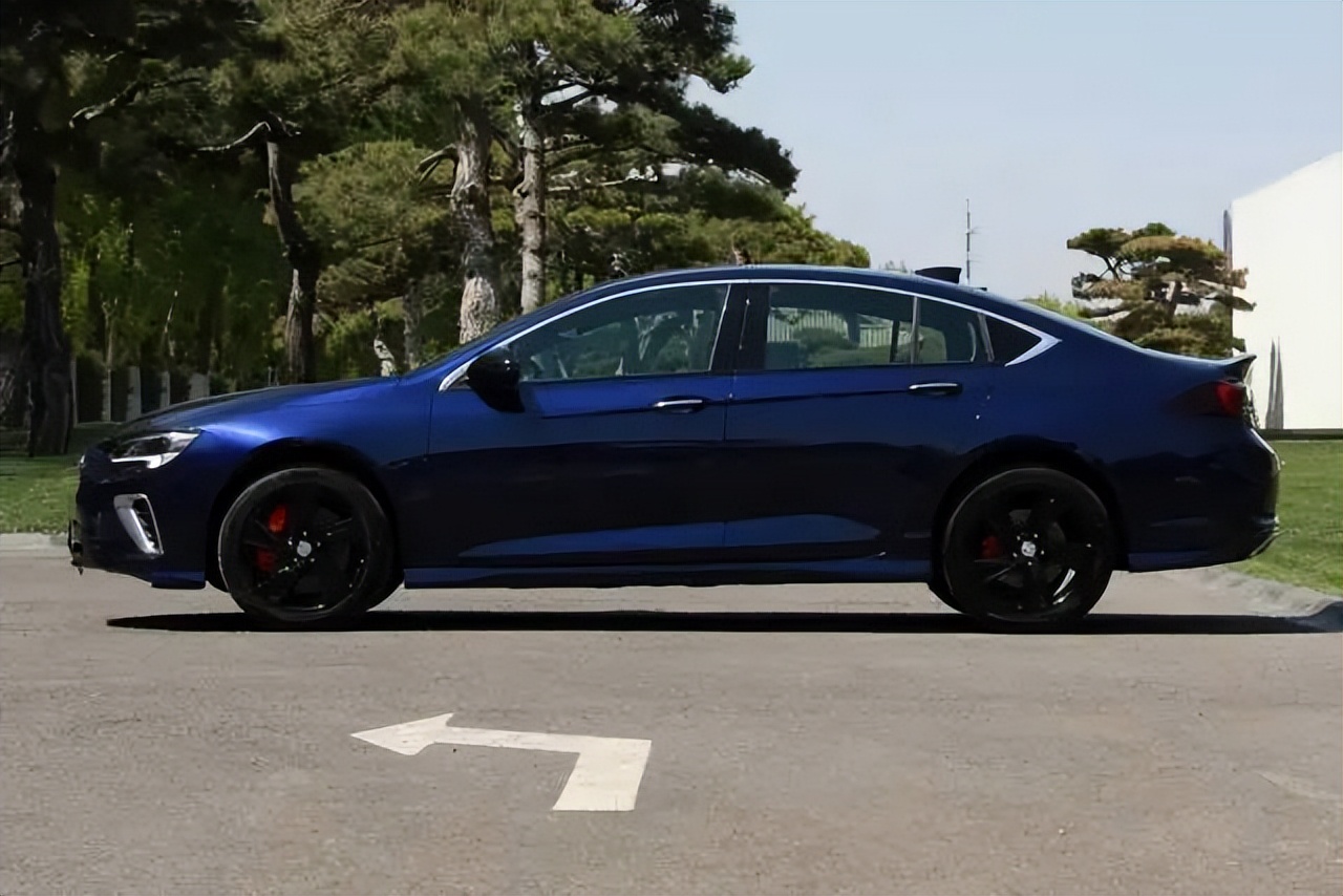 别克君威1.5t配置是几缸,君威1.5t配9at和君越1.5t配cvt怎么选