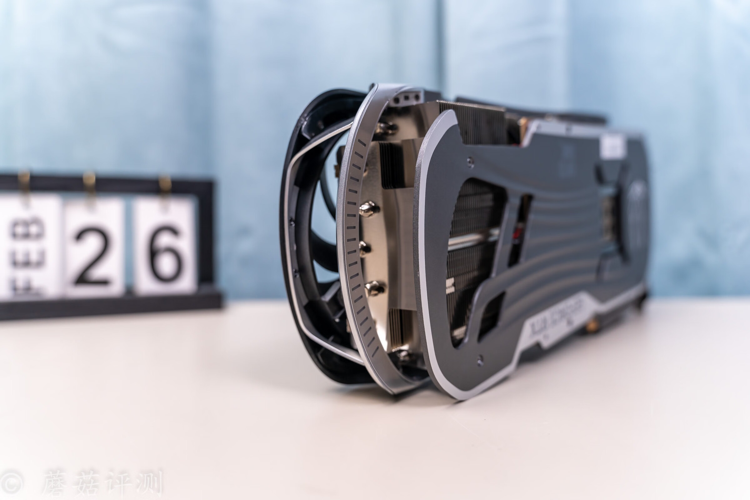 外观精致，散热优秀，适合干活，索泰RTX4090AMP显卡评测