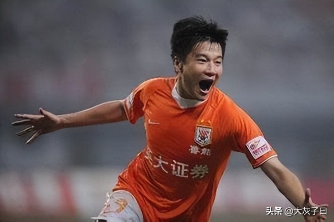 大家都在吹梅西，我只吹罗纳尔多。