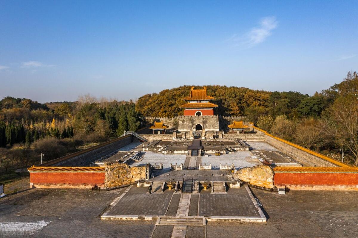 墓碑上的显考是什么意思,墓碑上的显考啥意思