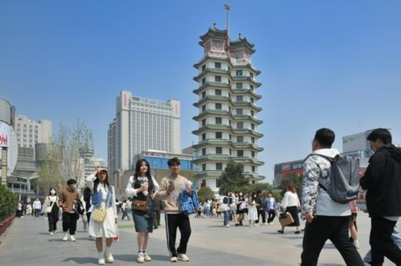 郑州是一个古朴的大都市,郑州是一座古老又年轻的城市