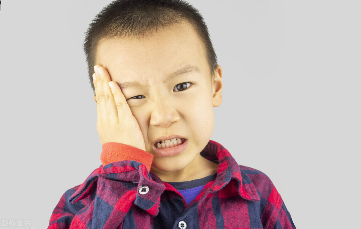 小孩患癫痫病危害有哪些,小孩癫痫病会影响智商吗