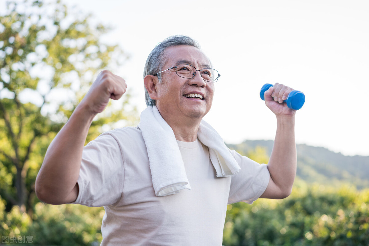 男子酒后说胳膊疼，医院检查心电图“无异常”，主任：赶紧抢救