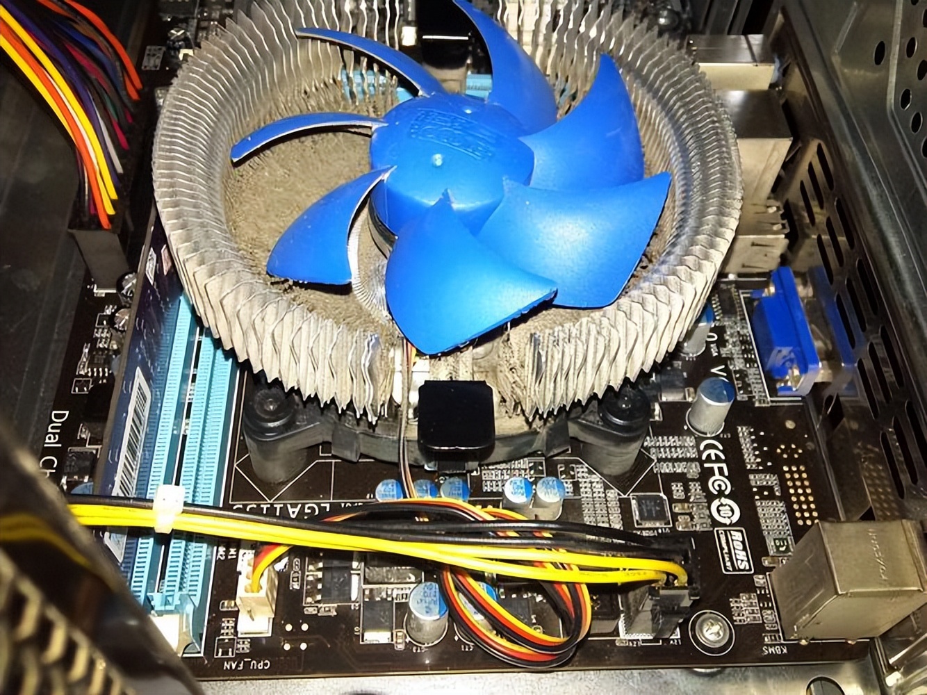 电脑内存的作用和功能是什么,笔记本电脑内存是用来干什么的