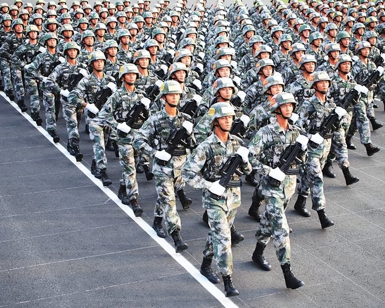 拿1万多亿美元买回台湾，美国想空手套白狼，问问14亿人答应吗？