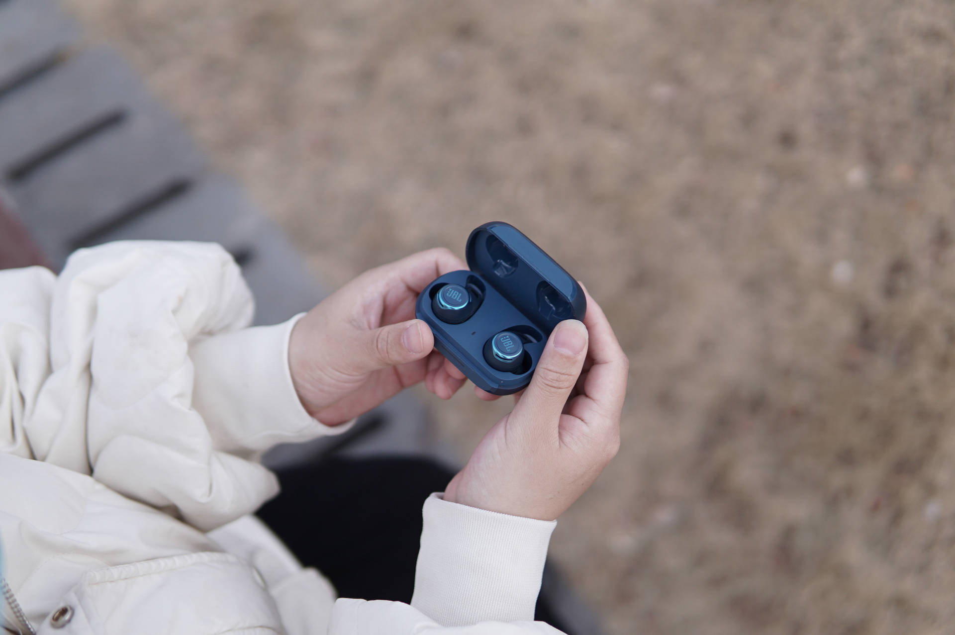 jbl的蓝牙耳机值不值得买,jbl蓝牙耳机各款评价