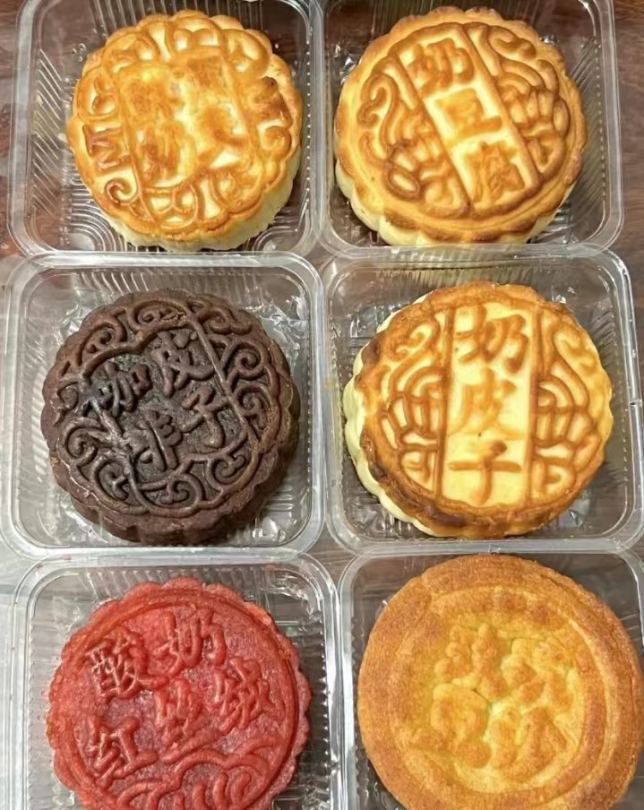 中秋礼品大一点的月饼送长辈,中秋节送岳父岳母月饼礼盒送几盒