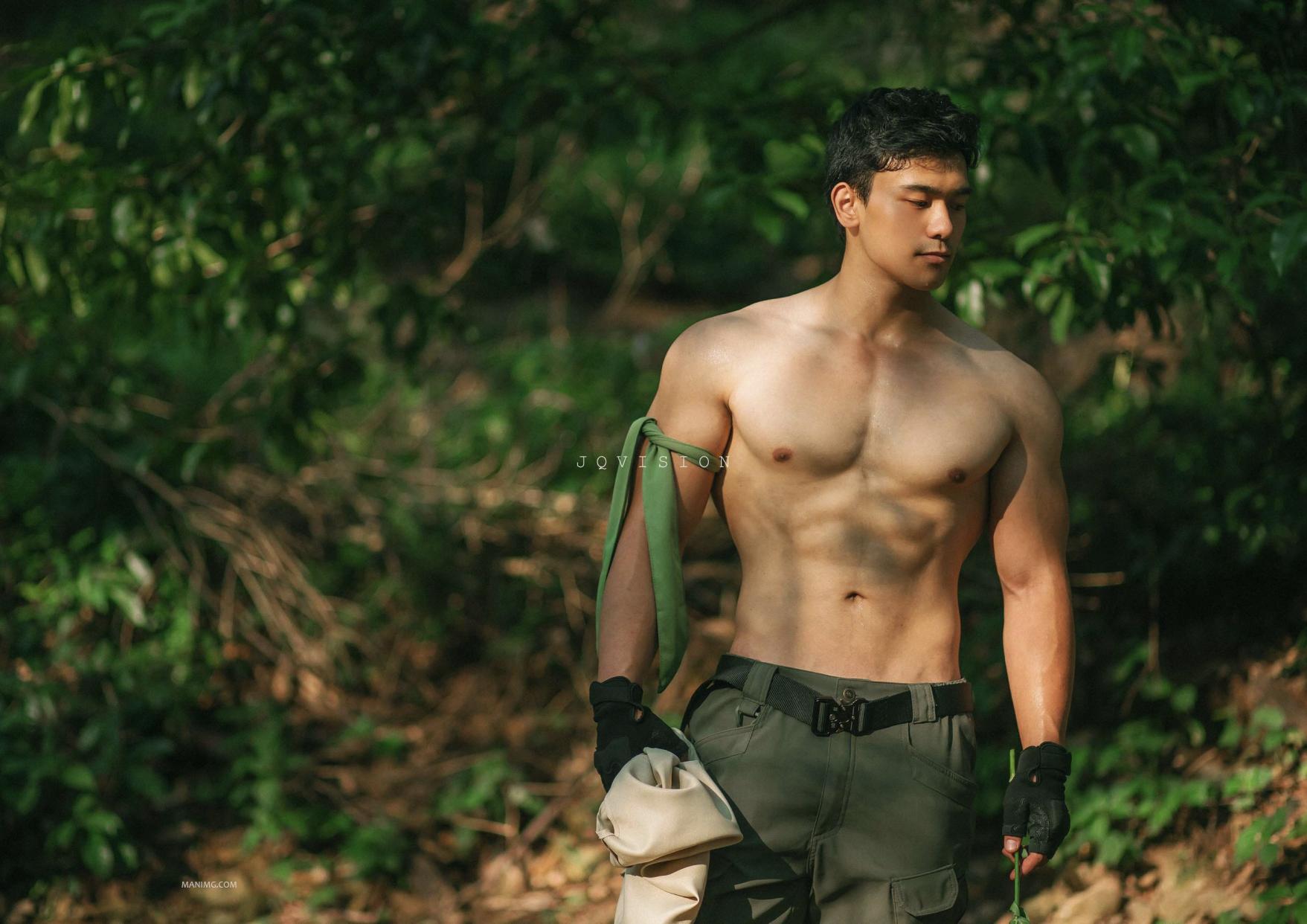 小励律曾浩然：肉球变型男