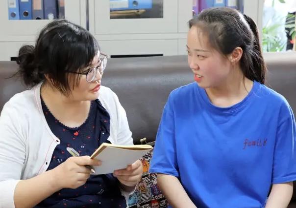 幼儿园老师如何发放工资更合理,幼儿园老师日常发工资