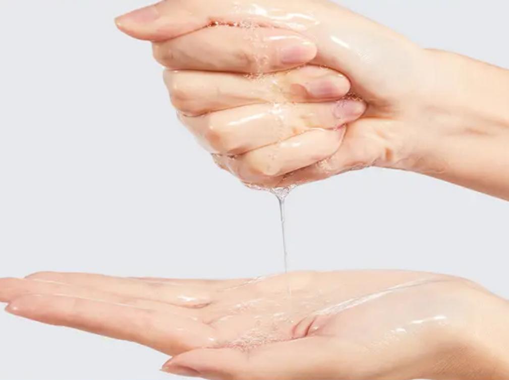 夫妻生活时，使用润滑剂对身体有害吗？医生：做好4点避免伤害