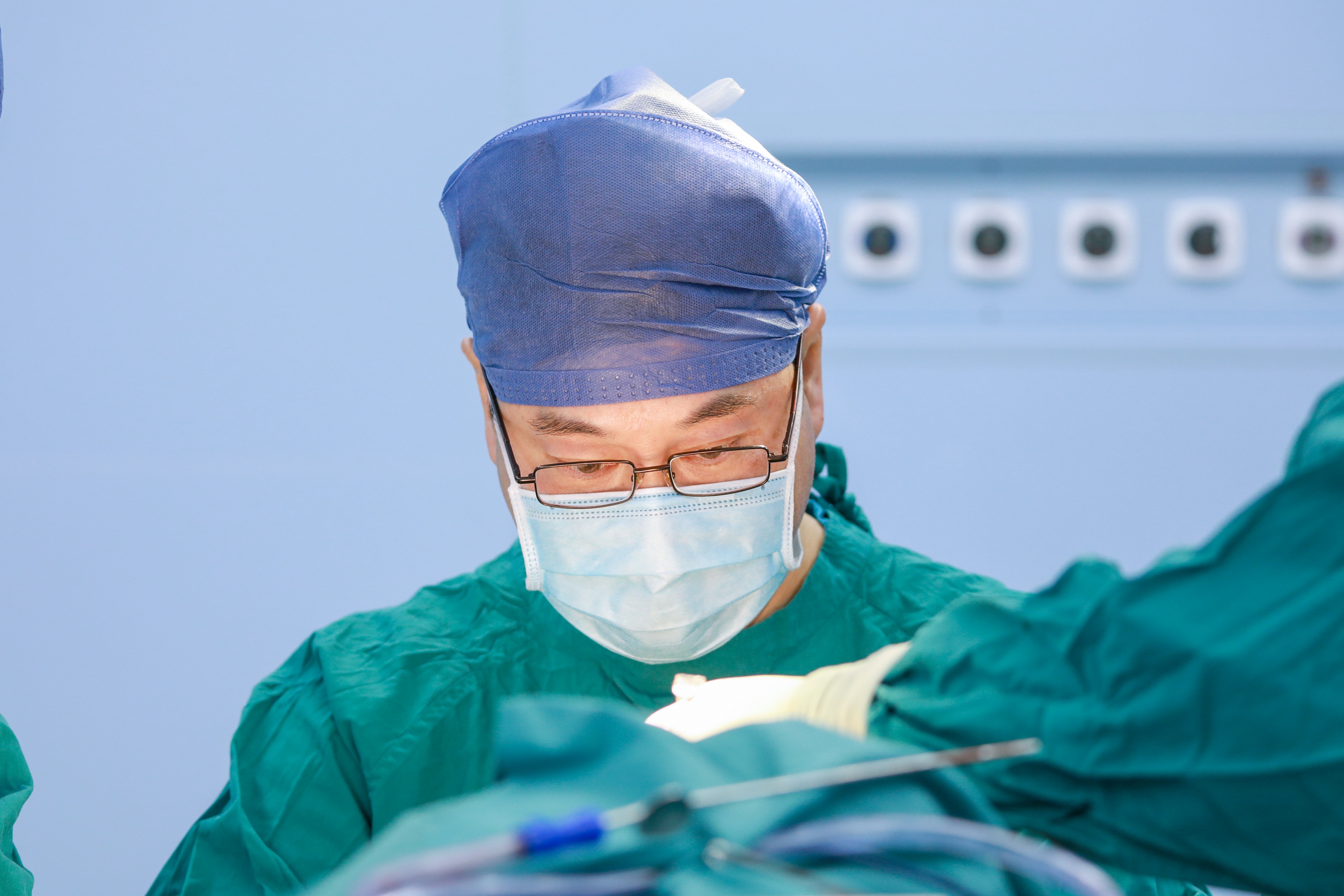 黑毛痣去掉还会长毛吗,黑毛痣到哪里可以去掉