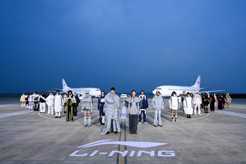 2020年李宁登上巴黎时装周照片,李宁最新服装发布会