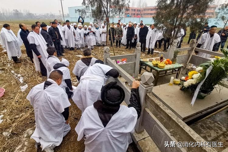 女子腹泻5个月,辗转4家医院,全院大会诊误诊,主任:馒头病