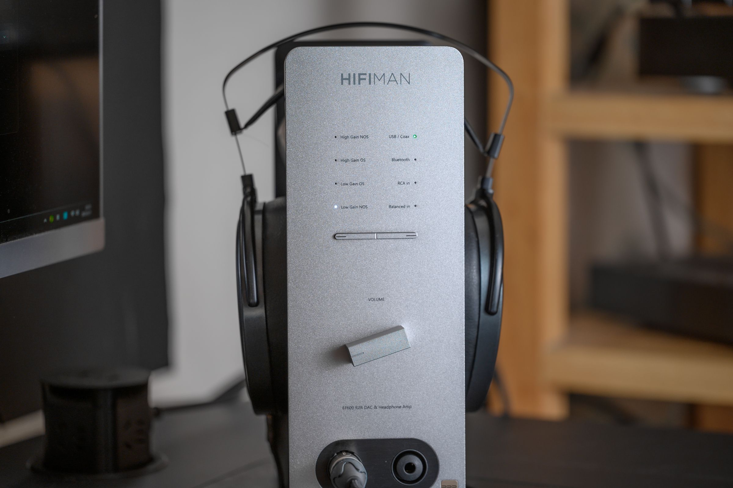 精悍如流星纯粹如清泉——简评HIFIMAN立式解码耳放一体机EF600