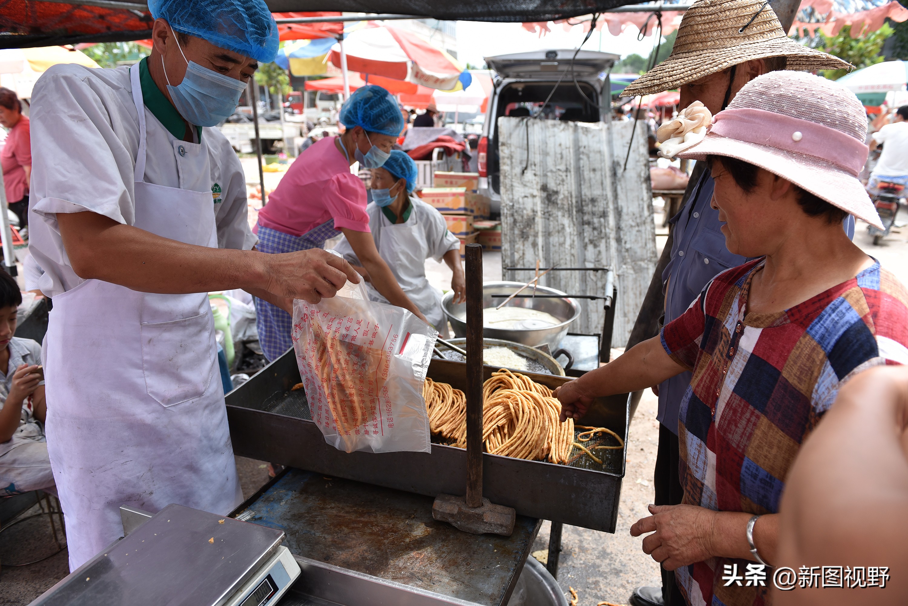 夫妻炸油条馓子，凭一把铁锤破译财富密码，打拼14年实现财务自由
