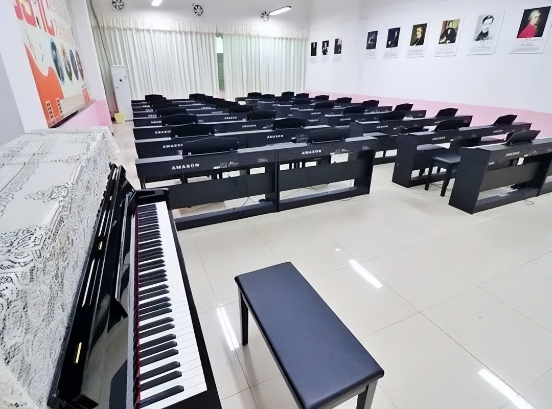 秋季报名火热进行中|十大理由告诉你,择校为什么选择海南新东方