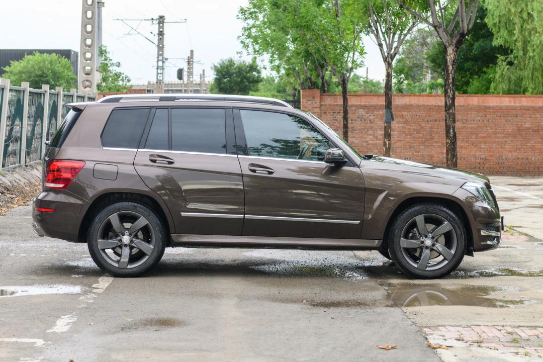 奔驰glc300动感型7座二手,二手奔驰glk300为什么便宜