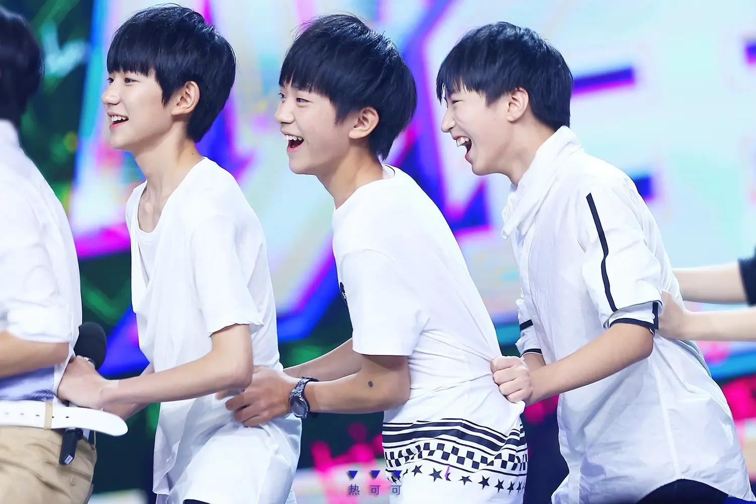 tfboys快本首秀九周年照片,tfboys快本首秀八周年完整版