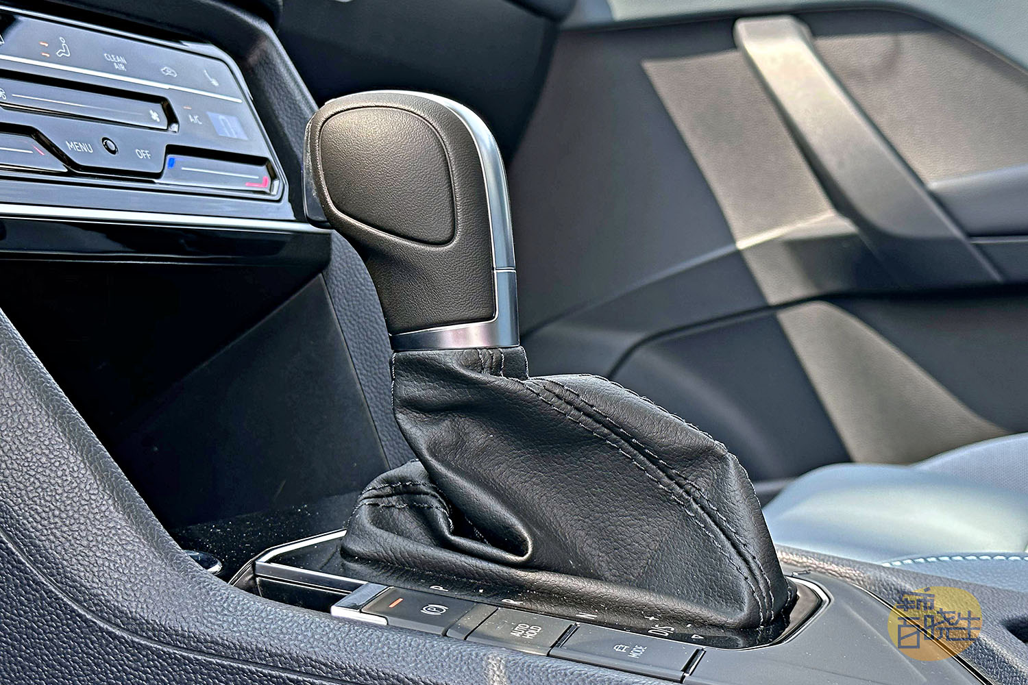 途岳300tsi两驱新月版试驾,上汽大众途岳两驱豪华版试驾