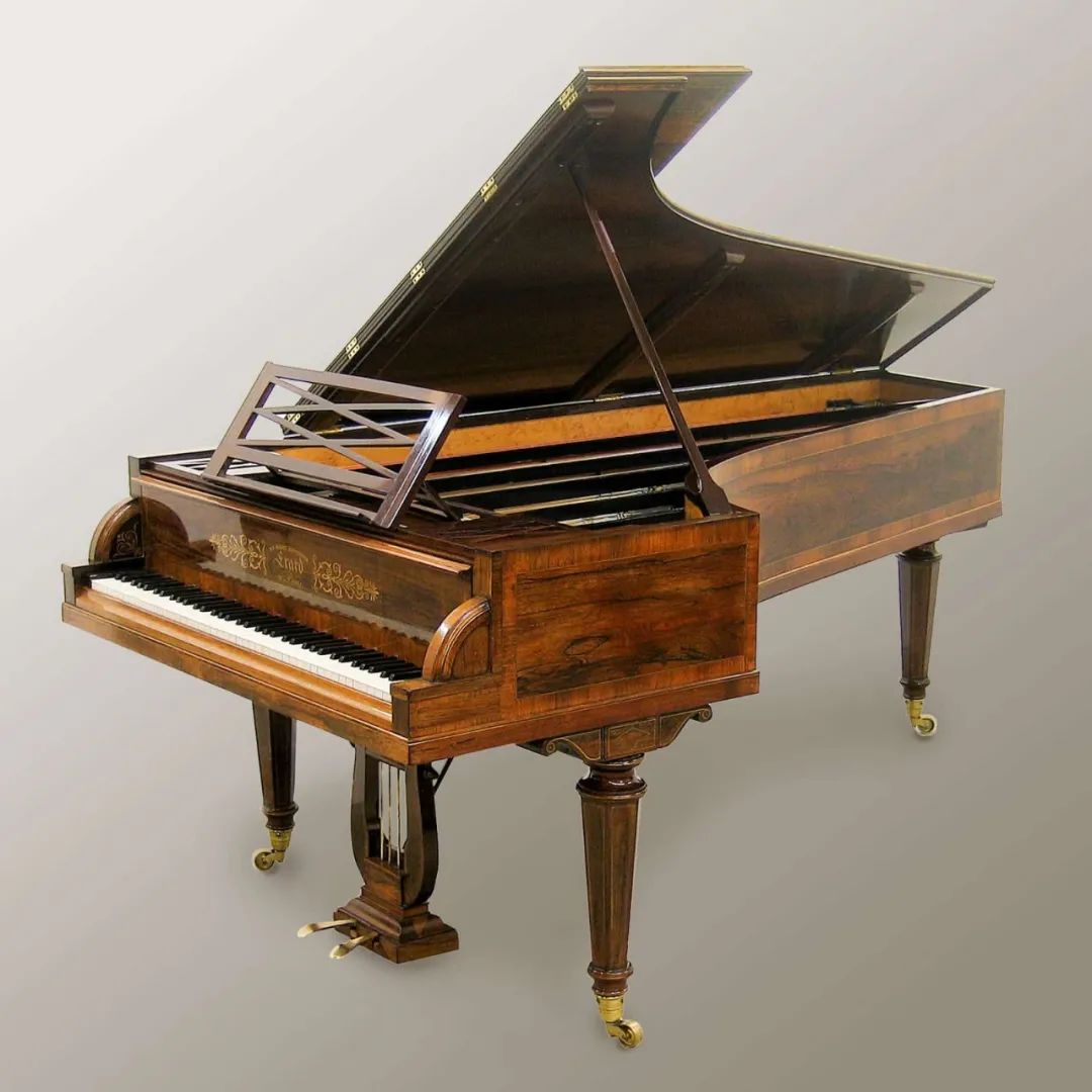 巴特·冯·奥特以三把珍贵古钢琴奏响费尔德肖邦《夜曲》