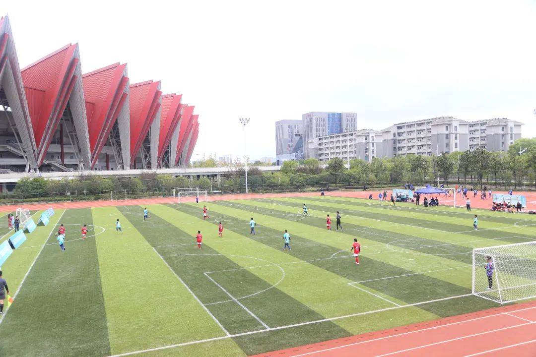 东方红小学足球比赛,青山小学校园足球联赛