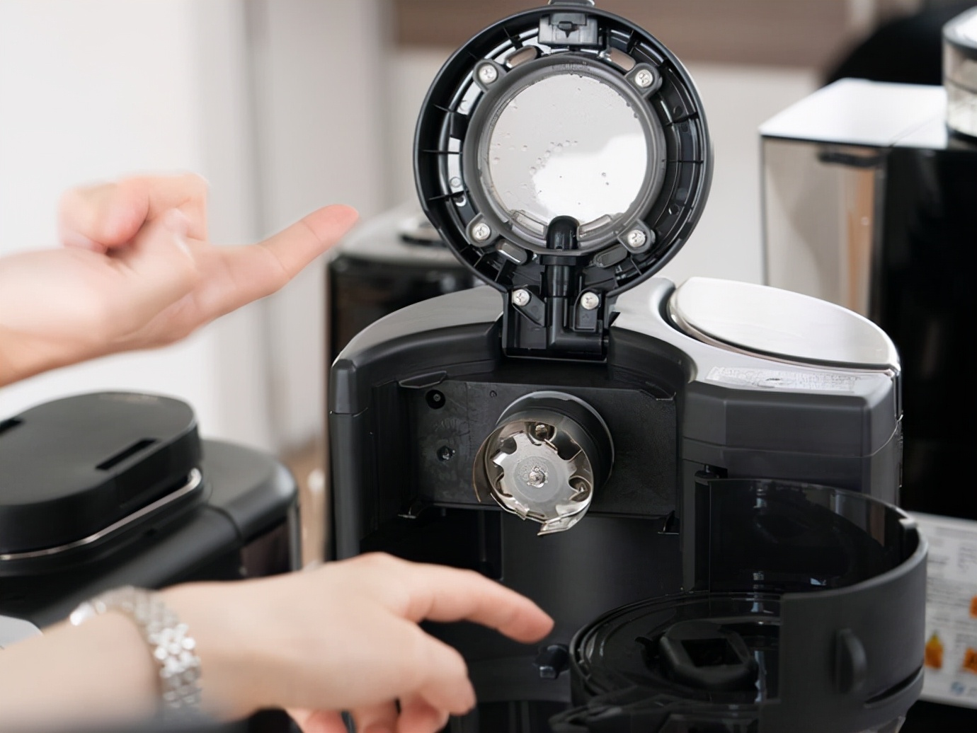 手磨咖啡机排行榜前十名,什么半自动磨咖啡机好用又不贵