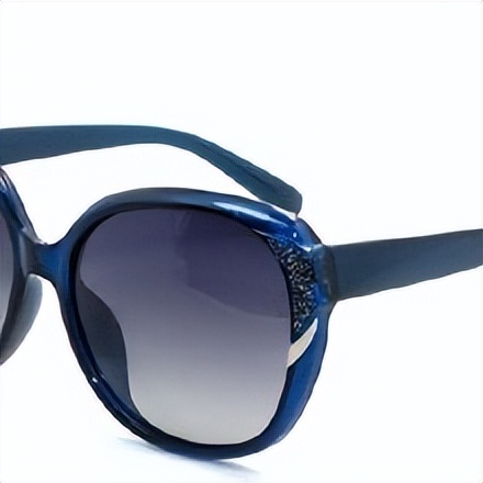 tr90眼镜架是什么材质的,什么材质的眼镜架不会让眼睛变形