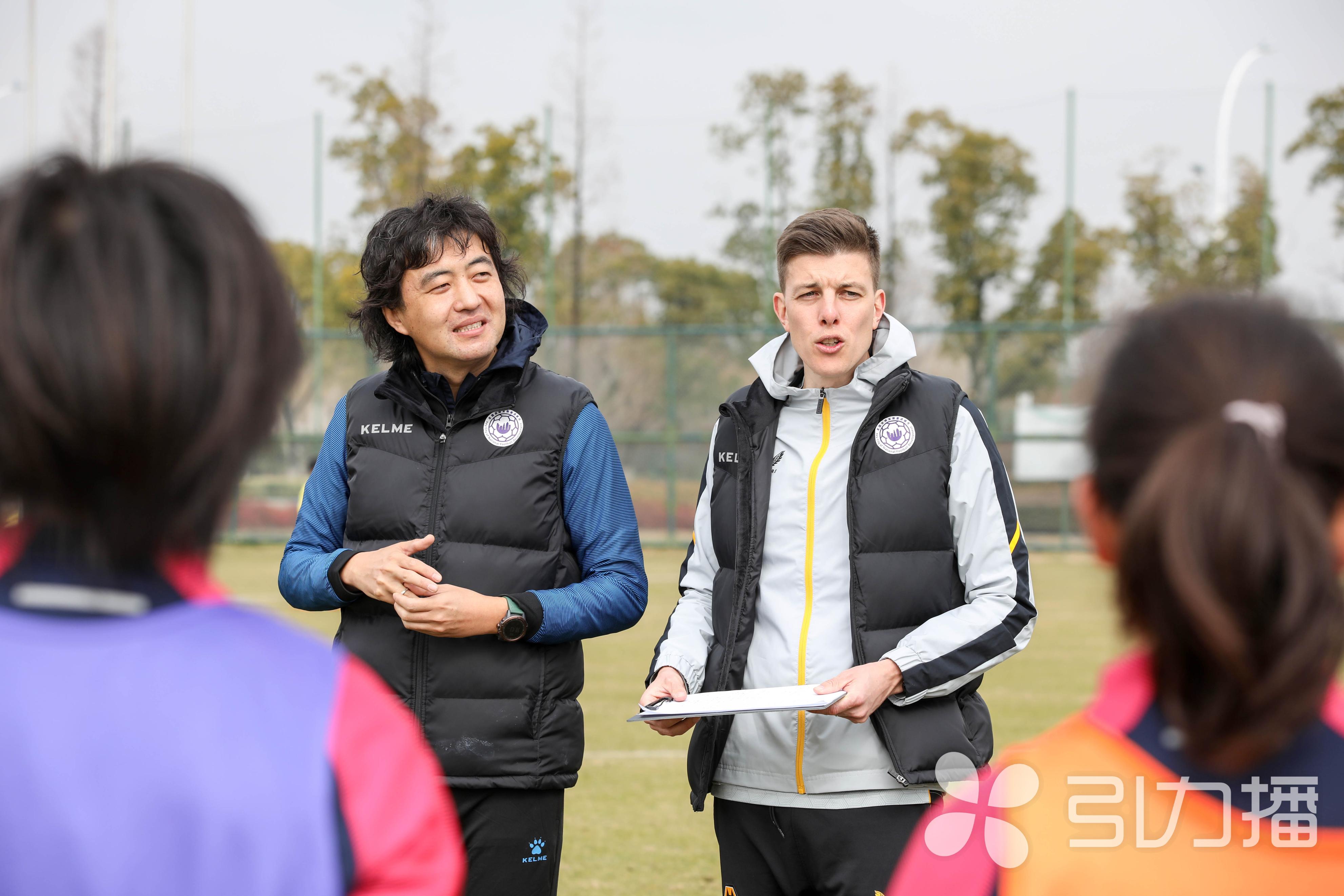 “精英玫瑰”绽放太湖全国足球发展重点城市2010年龄段女足精英球员在苏州深造