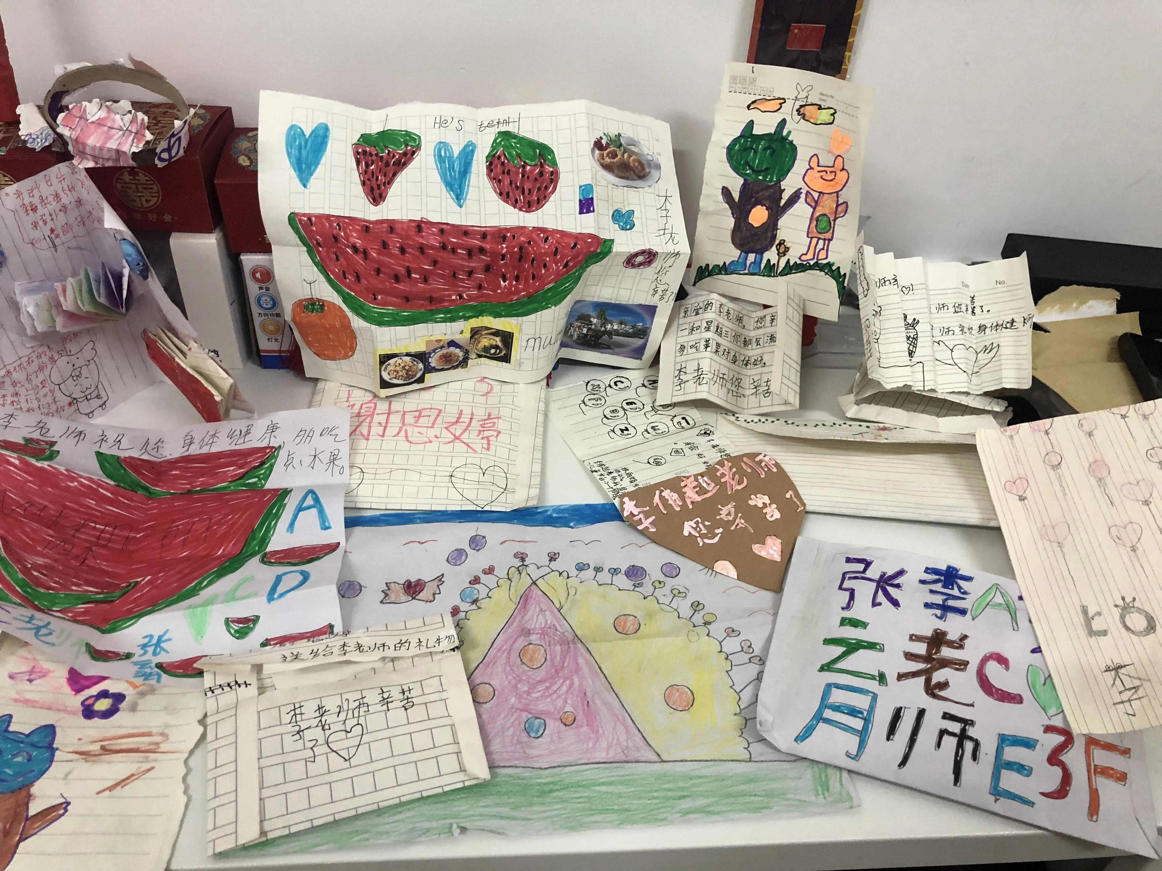 北京踢足球老师,北京来的老师给乡下学生讲课