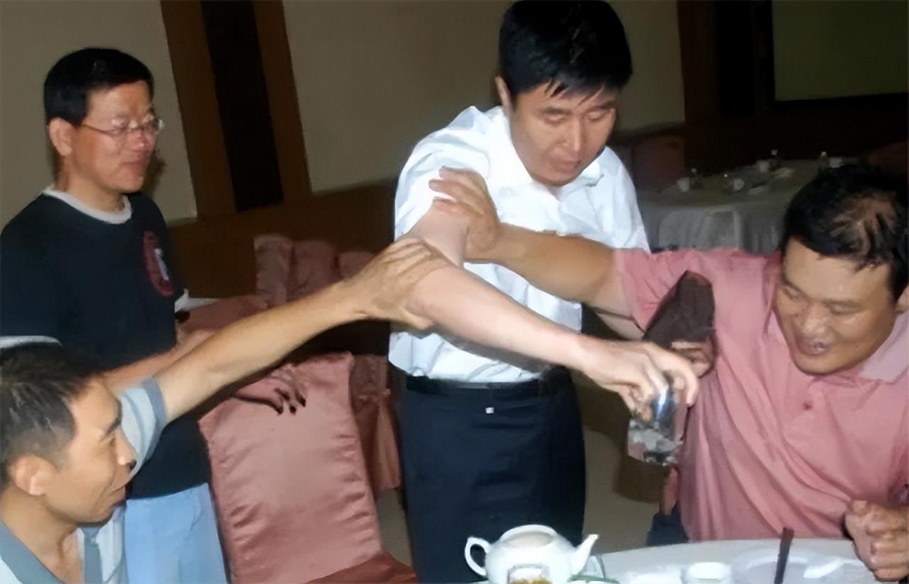 中原第一酒神张政现状,中国第一酒神张政介绍