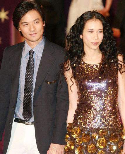 港台女星莫文蔚,朱茵莫文蔚分手了吗