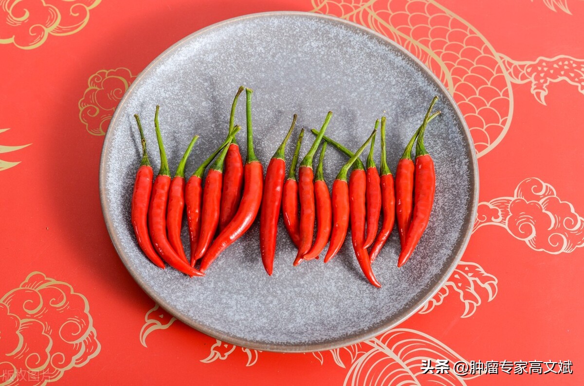 辣的食物虽然好吃但也要适可而止,健康干净的辣食