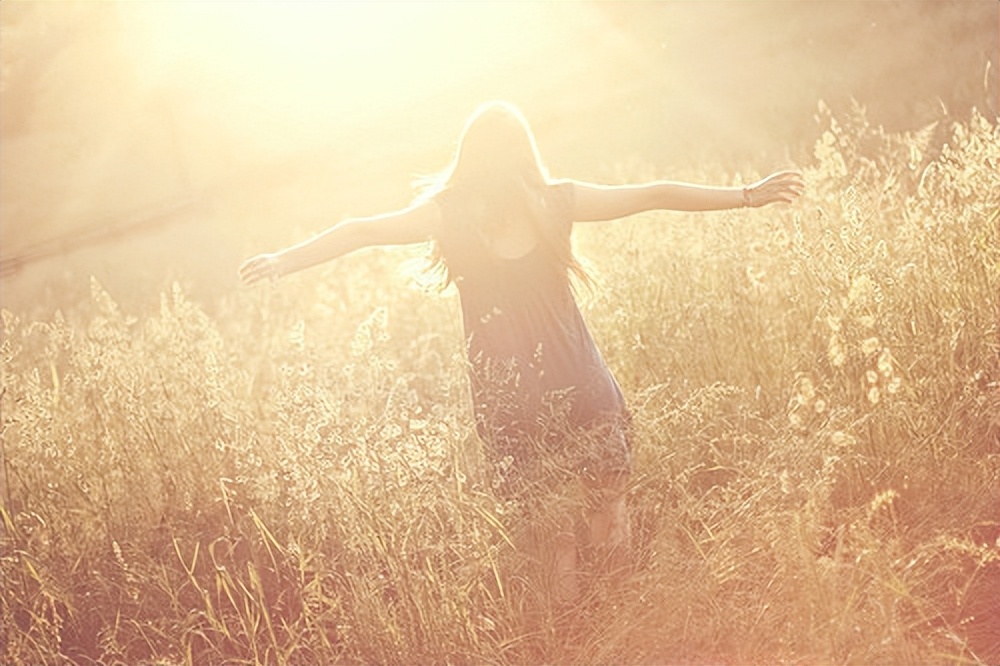 文案短句干净治愈爱情,高级有深度的爱情文案