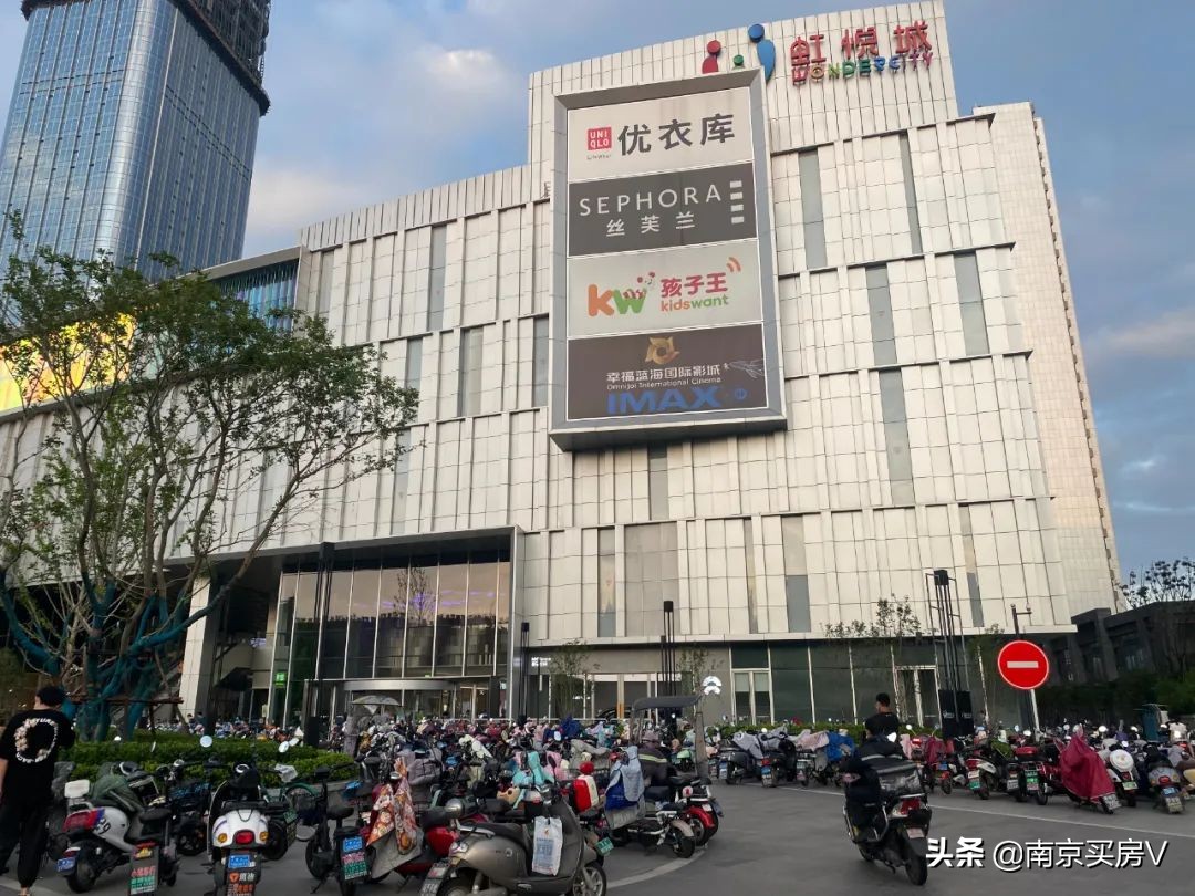 开业半年，来自江北虹悦城的降维打击