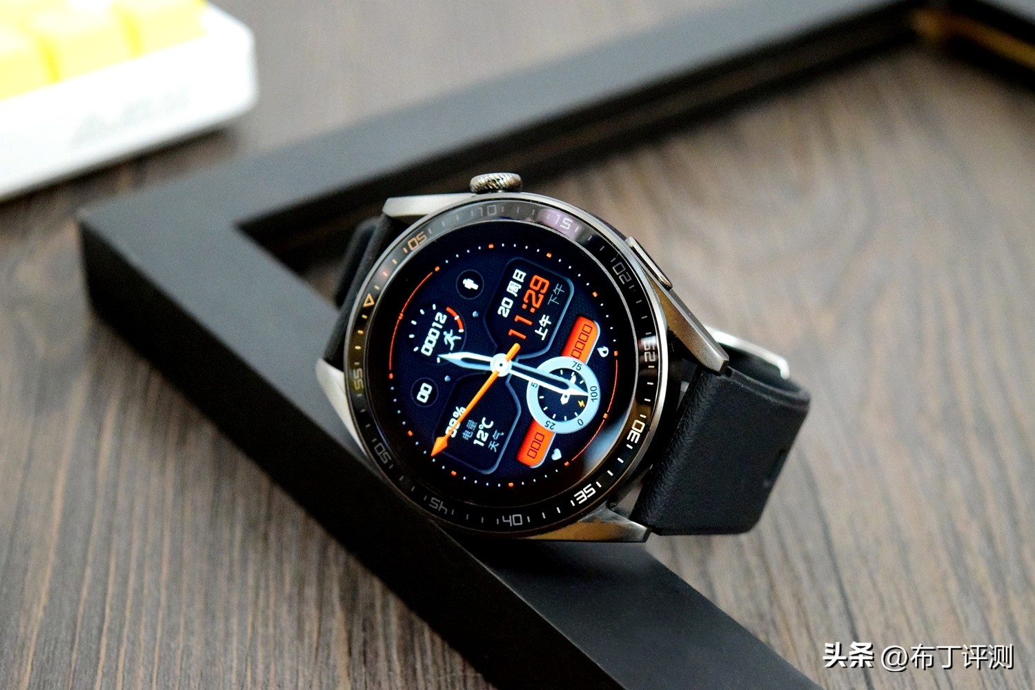 华为手表和荣耀智能手表哪个好,华为手表智能手表