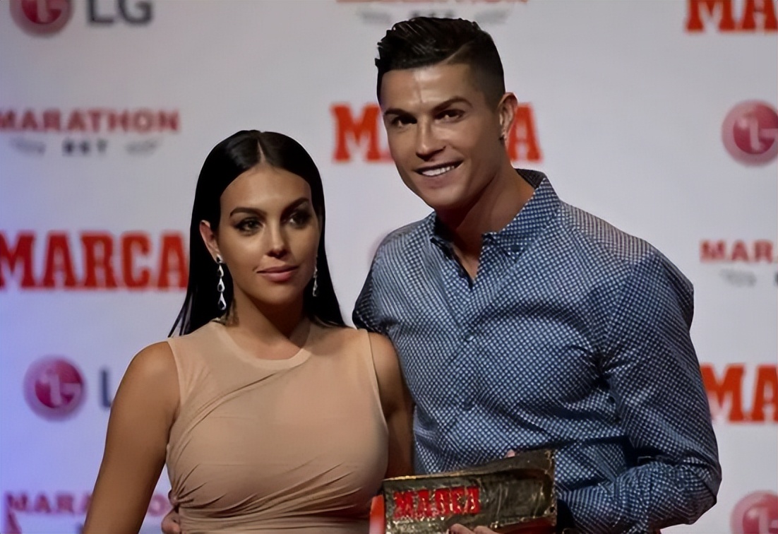 乔治娜和c罗谈相遇,乔治娜曝c罗小秘密