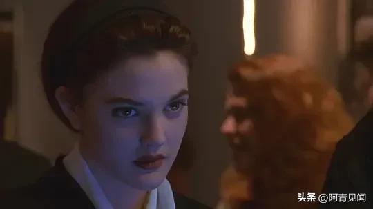 德鲁巴里摩尔自导自演的电影,德鲁巴里摩尔经典喜剧电影