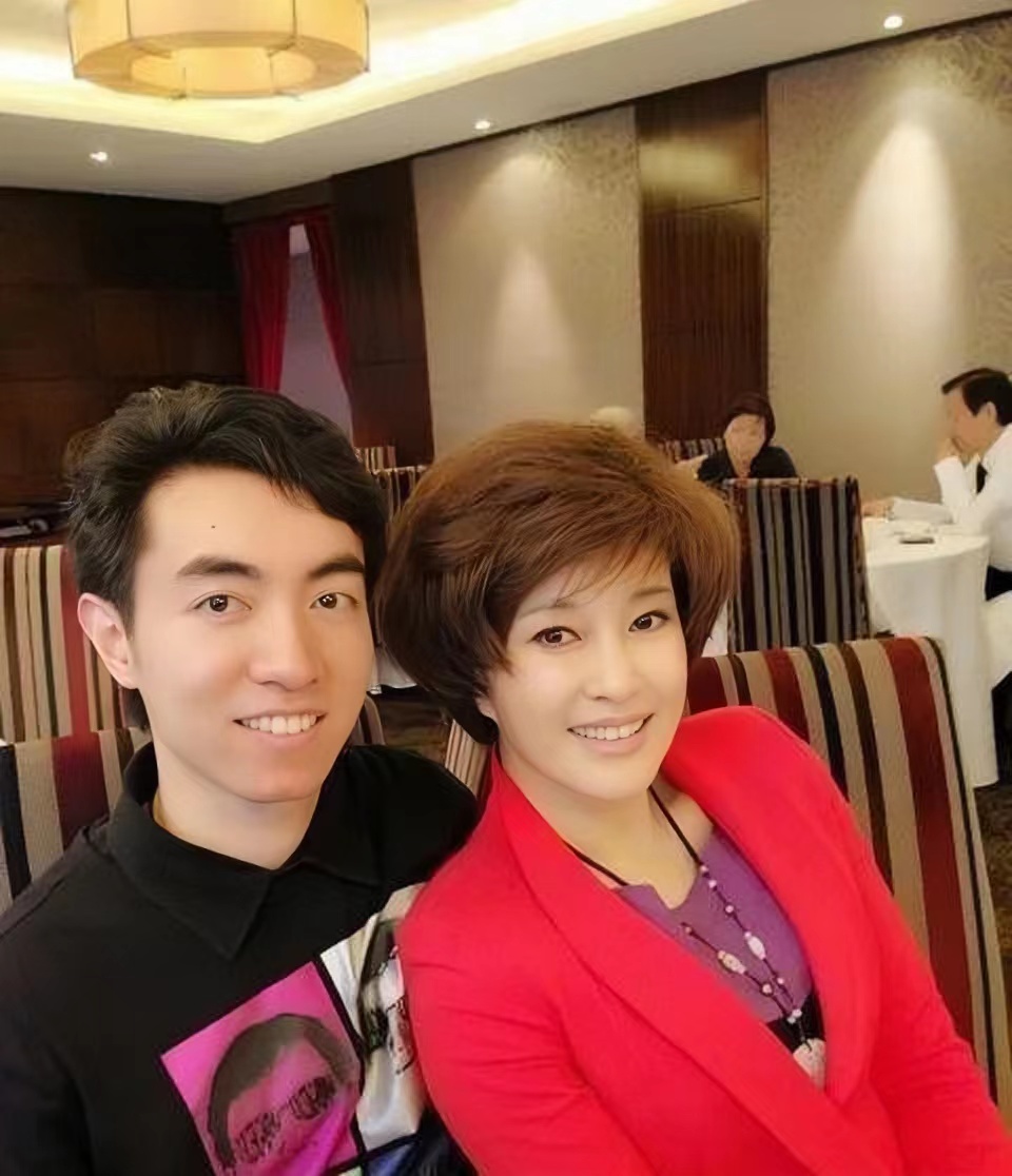 刘晓庆有过四段婚姻有子女吗,刘晓庆有几段婚姻她有子女吗