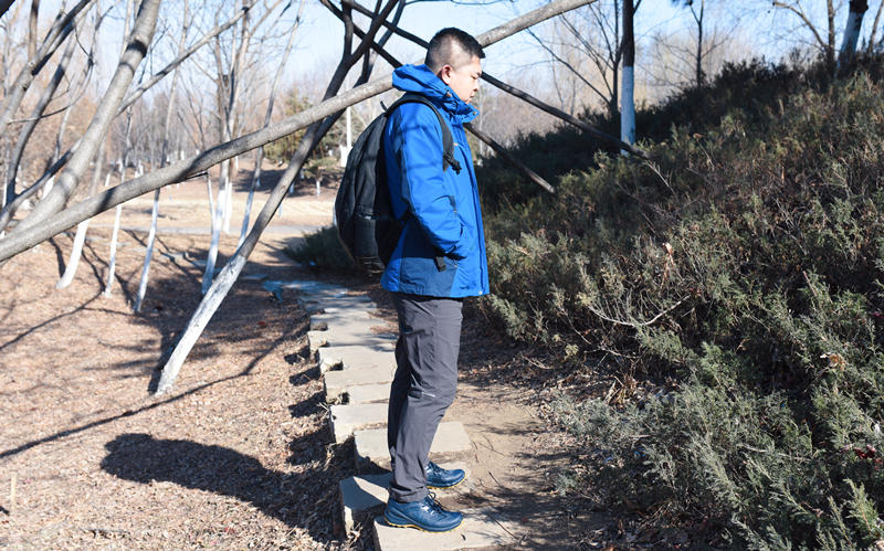 秋冬户外防水防滑软底徒步鞋,全防水全透气徒步鞋