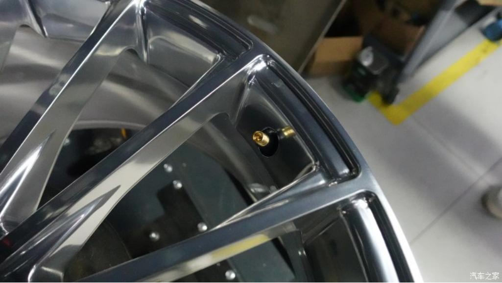 奔驰amggt63s升级先行版包围,奔驰amgc63改装外观