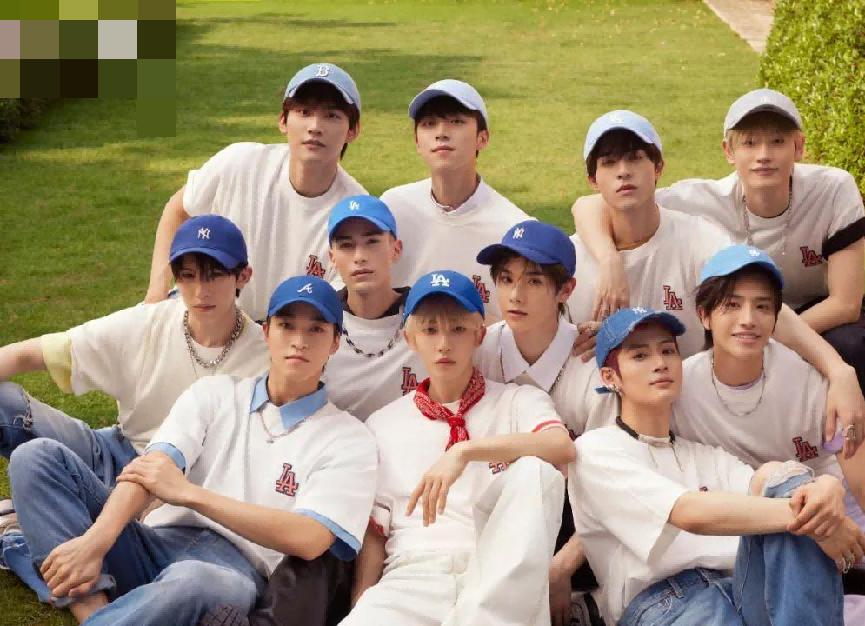 荒唐！演唱会门票炒到2W多，临开场也不降价，现场大片空位！