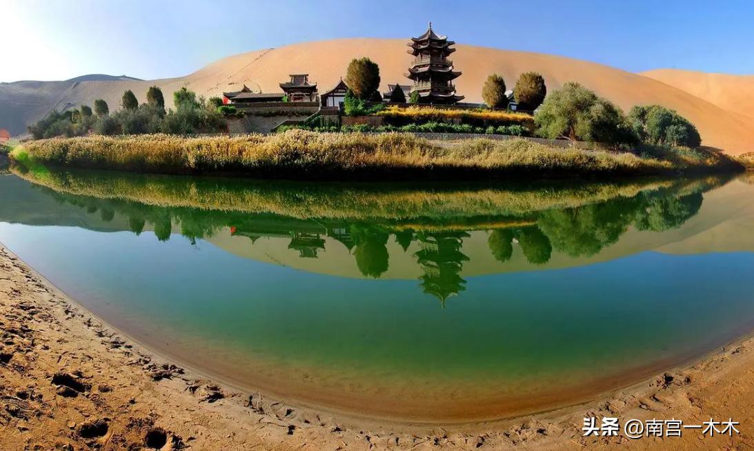 为了一个沙漠“小池塘”，投资47亿，还年年送水续命18年，值吗？