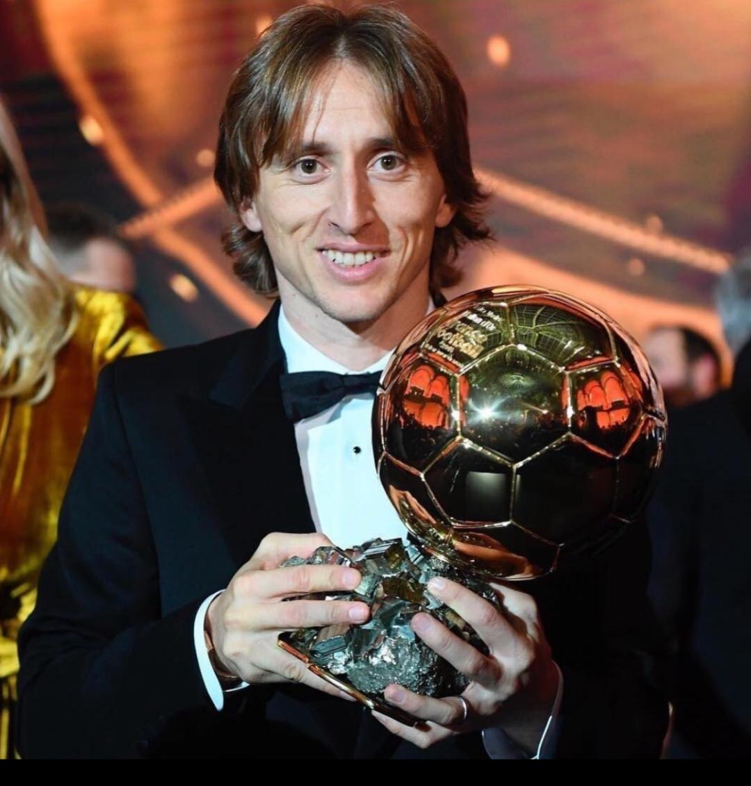 球迷爱C罗梅西，更多人爱莫德里奇