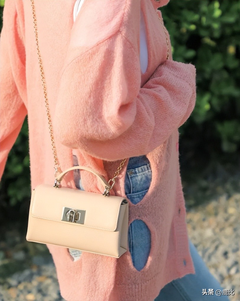 2000元至3000元的入门轻奢包 (一万左右适合夏天背的包)