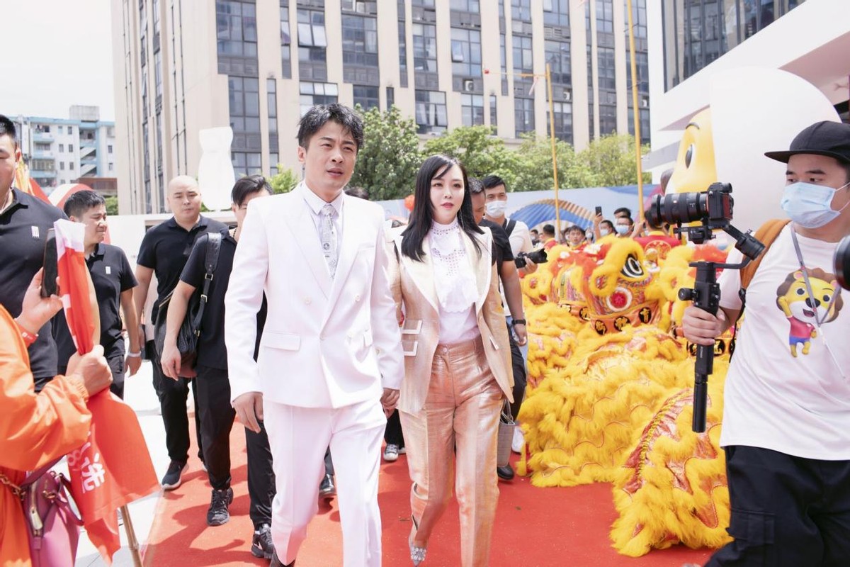 初瑞雪践行着新时代女性成长法则修文县健康校园行动计划公益项目