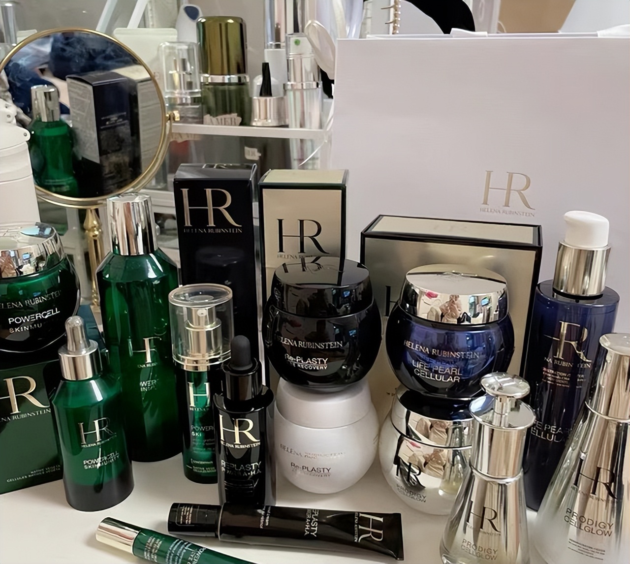 赫莲娜贵还是娇兰,为什么赫莲娜现在这么便宜